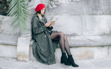 How to Dress Like a French Woman: Parisian Fashion Tips Image