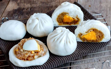 Chinese Steamed Bao Buns Image