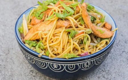 Chinese Chow Mein Noodles Image