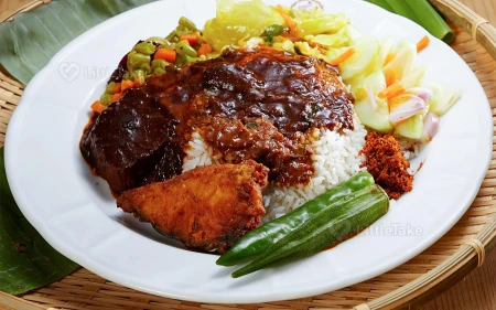 Malaysian Nasi Kandar: Flavorful Feast Image