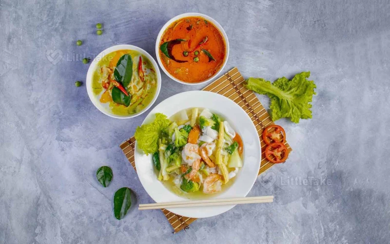 Thai Coconut Curry Soup 